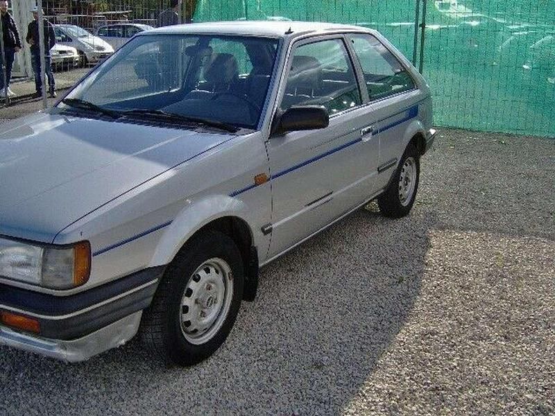 Gebraucht Mazda 323 60 PS (44 kW) 1987 Silber Kleinwagen