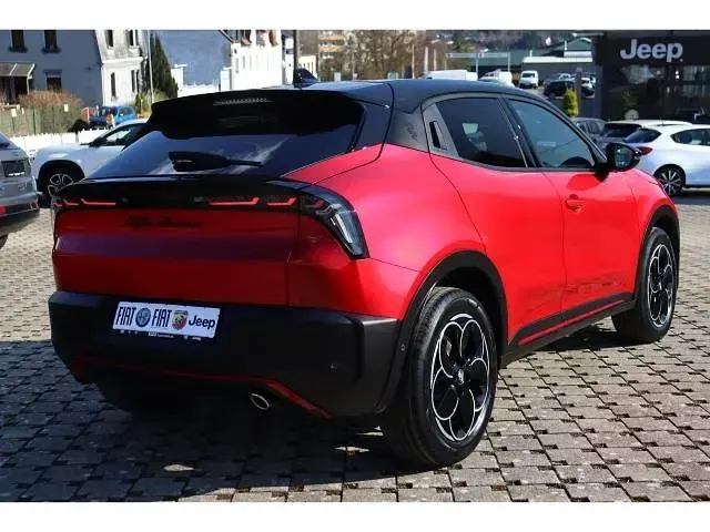 Nouvelle Alfa Romeo Junior 145 ch (106 kW) 2026 Rouge SUV