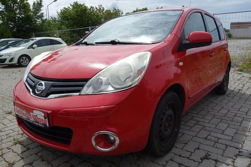 Rot Gebraucht 2012 Nissan Note I-Way Van / Kleinbus | 1.990 € (Guter Preis) - Bild 1/4