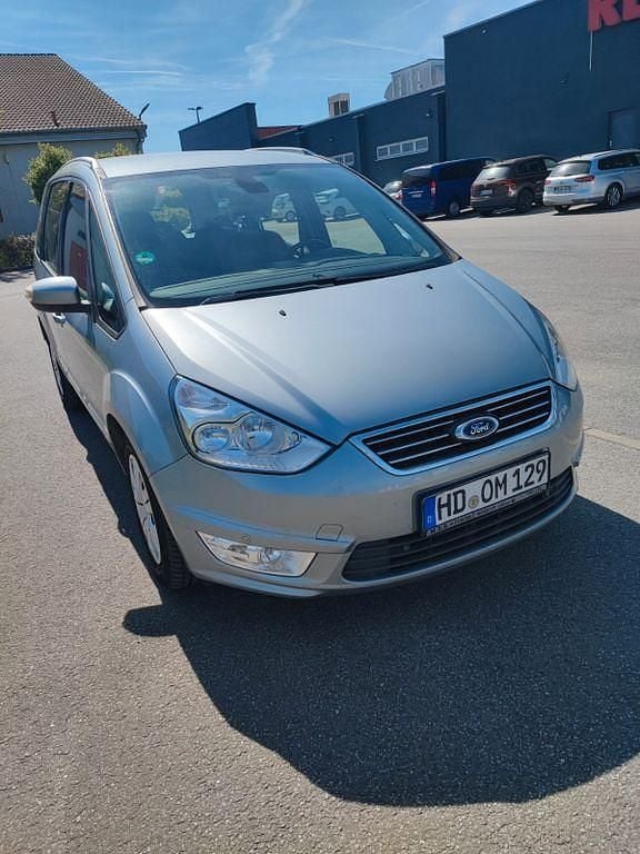 Second-hand Ford Galaxy Trend 140 CP (102 kW) 2014 Argintiu Monovolum