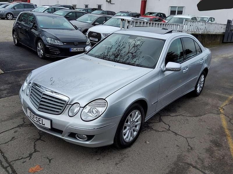 Gebraucht Mercedes E200 Elegance 136 PS (100 kW) 2008 Silber Limousine