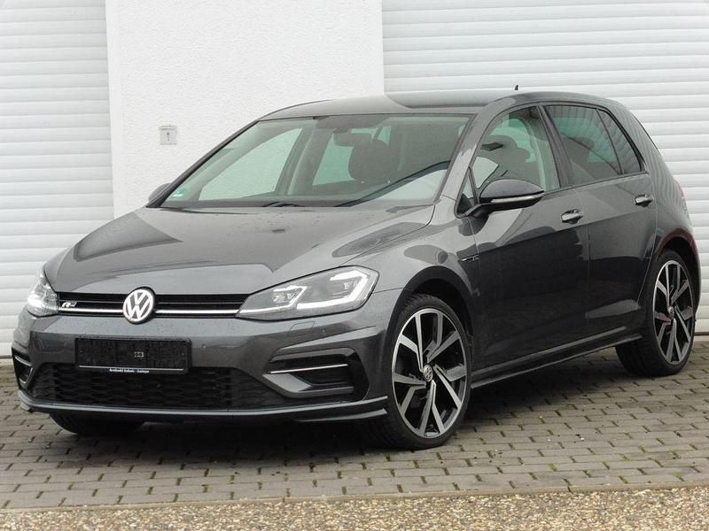 Grau Gebraucht 2019 VW Golf VII R-line Limousine | 18.490 € (Teuer) - Bild 1/4