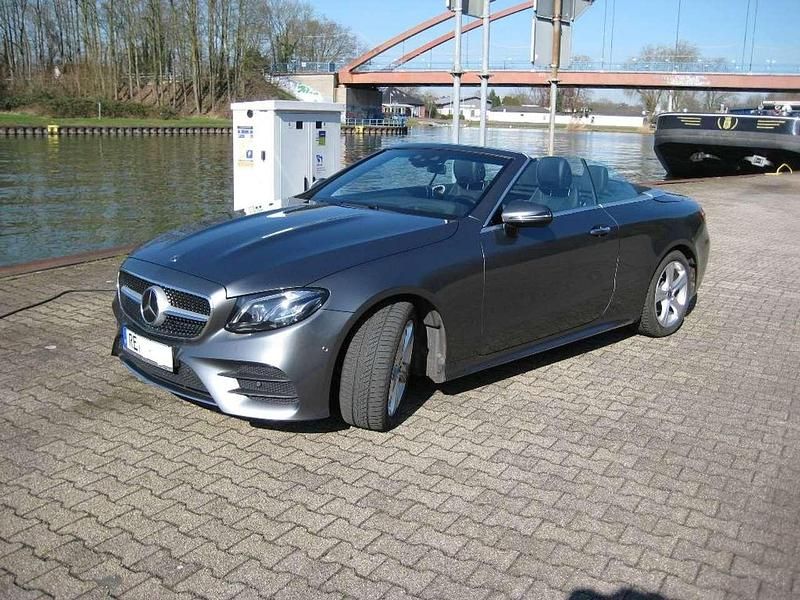Gebraucht Mercedes E220 AMG line 194 PS (142 kW) 2018 Grau Cabrio