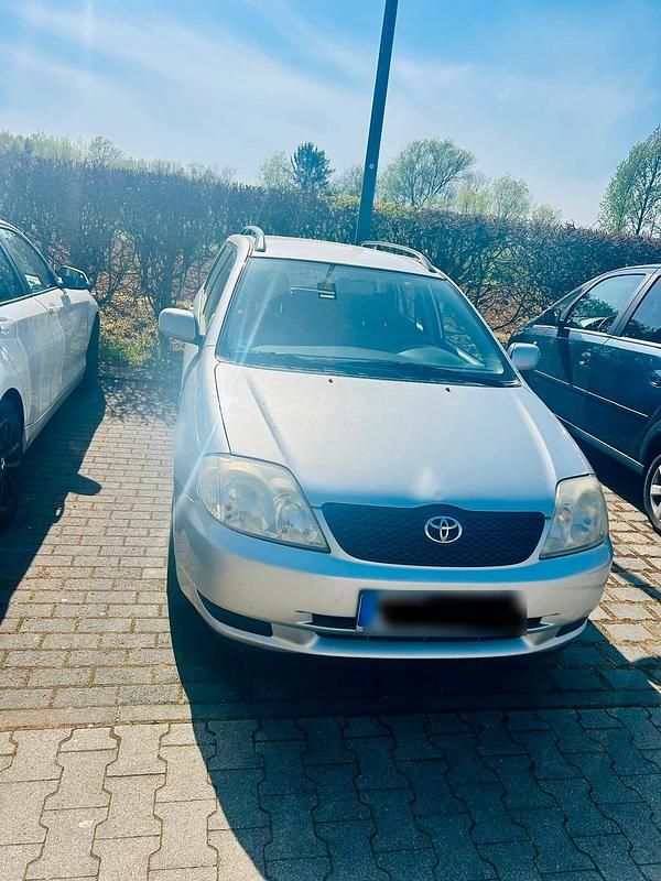 Gebraucht Toyota Corolla 96 PS (70 kW) 2002 Silber Kombi