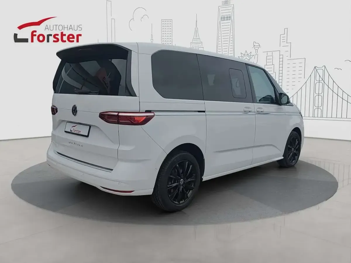 Gebraucht VW Multivan Style 150 PS (110 kW) 2023 Weiß Van / Kleinbus
