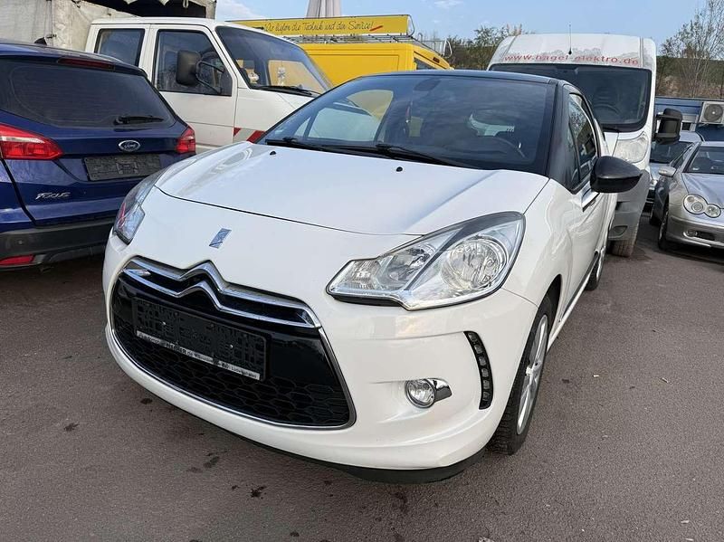 Gebraucht Citroën DS3 So Chic 82 PS (60 kW) 2013 Banquise + schwarz onyx/deckl Kleinwagen