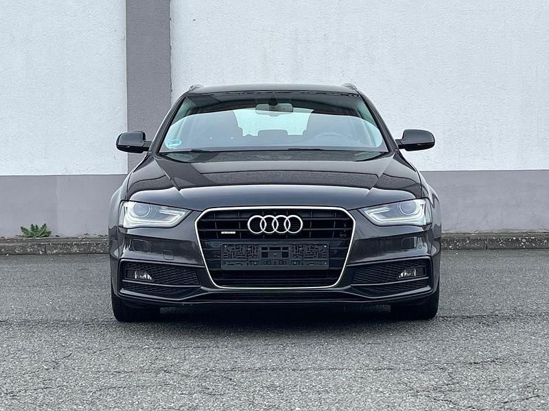 Gebraucht Audi A4 Ambiente 177 PS (130 kW) 2014 Grau Kombi