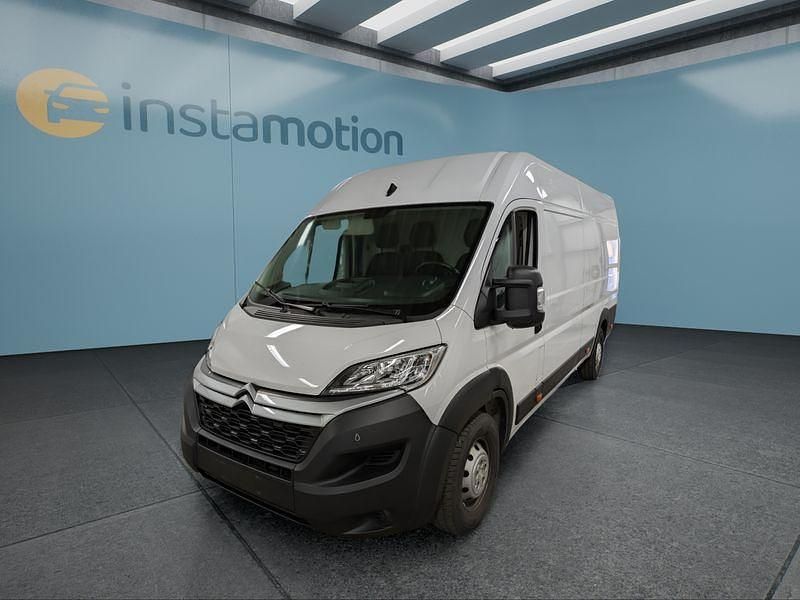 Weiß Gebraucht 2024 Citroën Jumper Van / Kleinbus | 24.349 € (Etwas zu teuer) - Bild 1/4