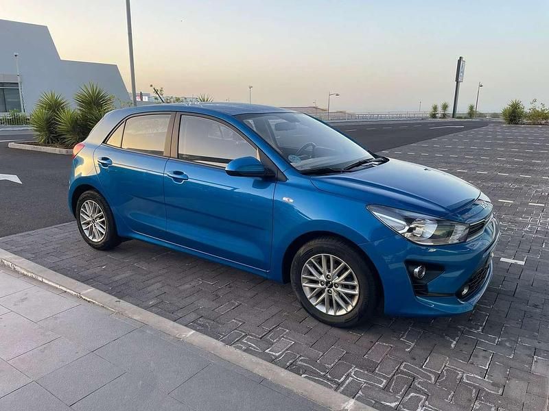 Gebraucht Kia Rio Vision 84 PS (61 kW) 2022 Blau Limousine