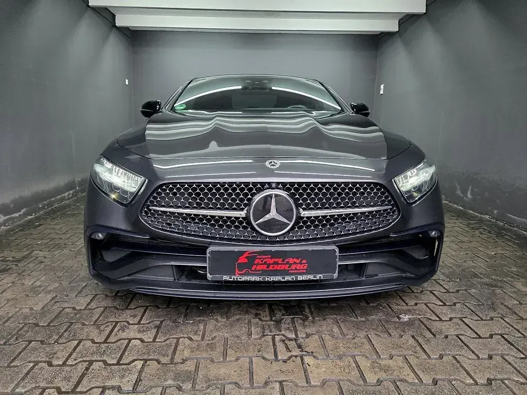 Gebraucht Mercedes CLS300 AMG line 265 PS (194 kW) 2023 Grau Coupé