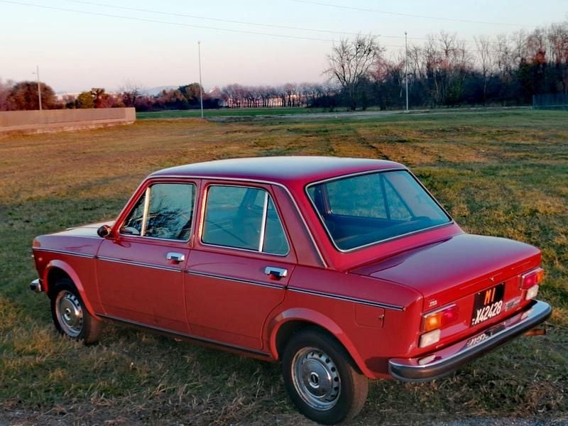 Gebraucht Fiat 128 75 PS (55 kW) 1976 Rot Kleinwagen