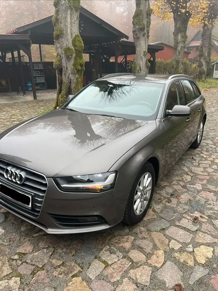 Gebraucht Audi A4 120 PS (88 kW) 2013 Grau Kombi