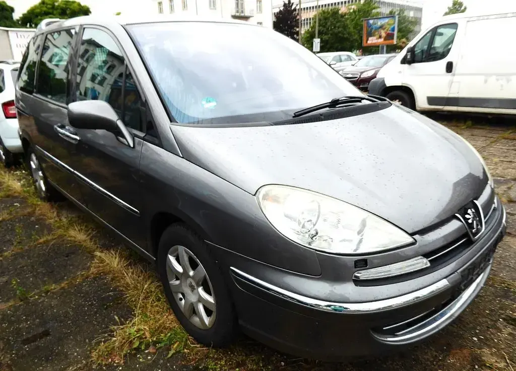 Gebraucht Peugeot 807 Tendance 170 PS (125 kW) 2009 Moondust Van / Kleinbus
