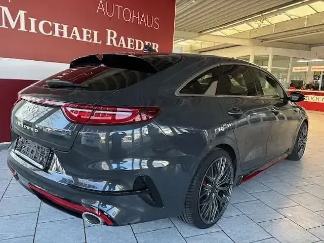 Gebraucht Kia ProCeed GT GT 204 PS (150 kW) 2022 Grau Kleinwagen