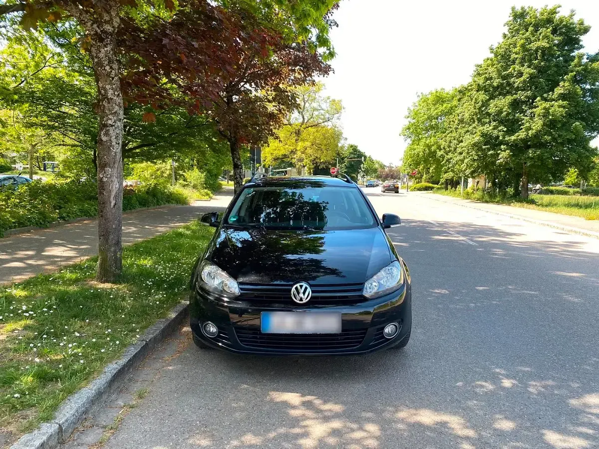 Gebraucht VW Golf VII 108 PS (79 kW) 2013 Schwarz Kombi