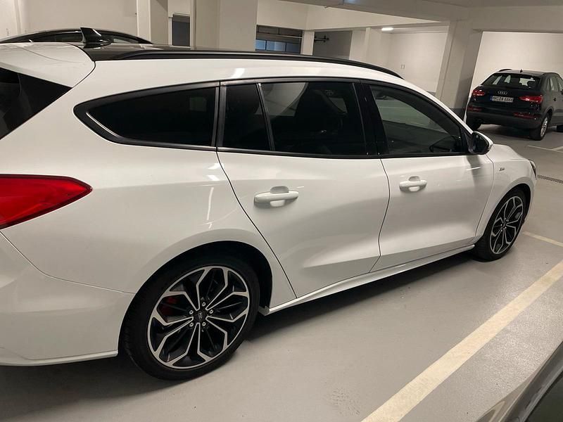 Gebraucht Ford Focus ST-Line 150 PS (110 kW) 2019 Weiß Kombi