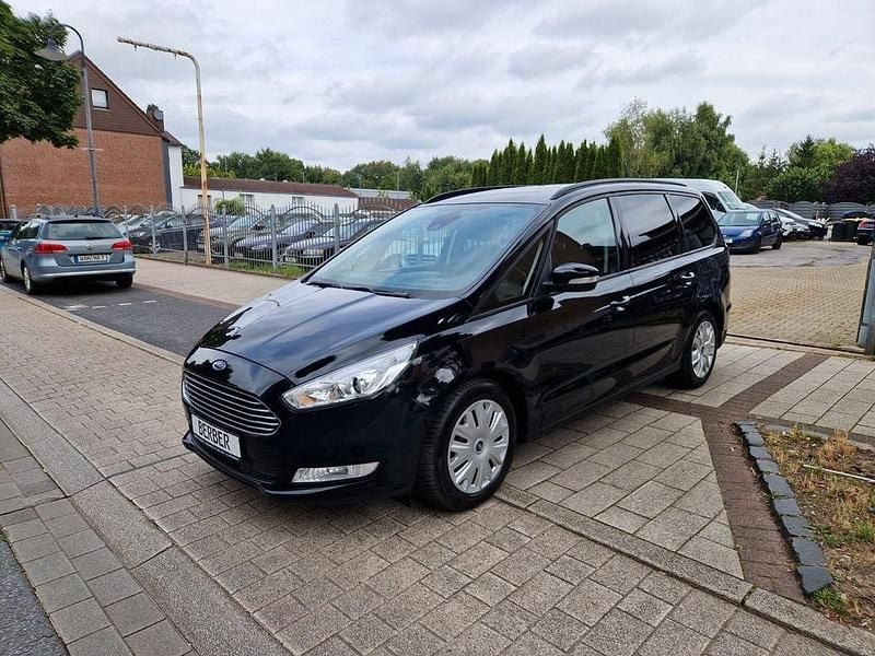 Schwarz Gebraucht 2016 Ford Galaxy Trend Van / Kleinbus | 19.870 € (Fairer Preis) - Bild 1/4