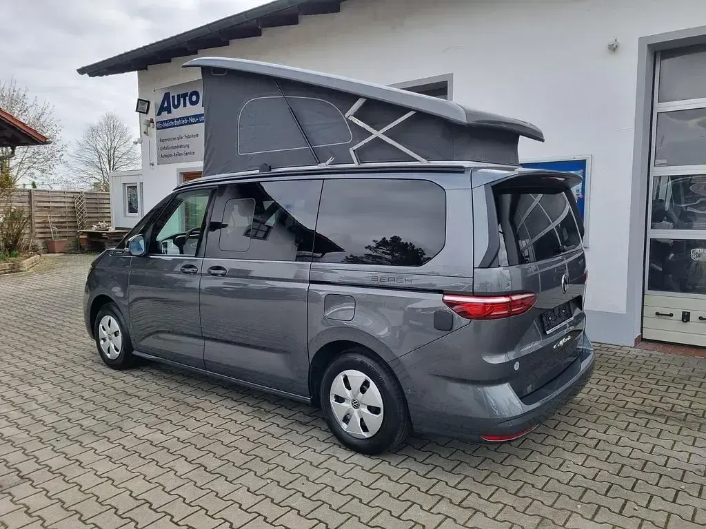 Neu VW California Beach 150 PS (110 kW) 2026 Grau Van