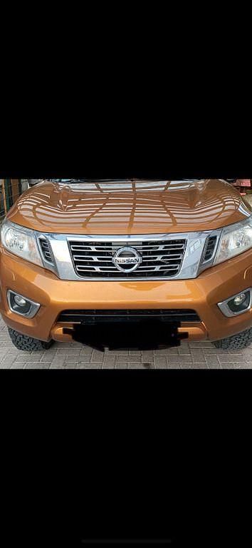 Gold Gebraucht 2016 Nissan Navara Abholung | 21.699 € - Bild 1/4