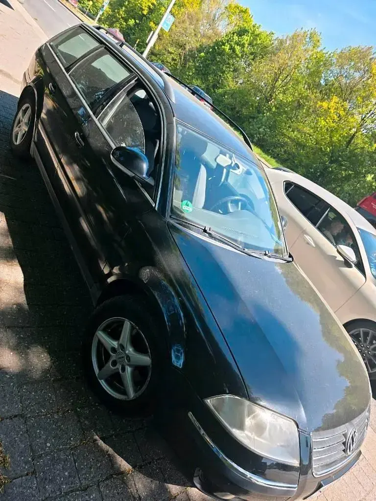 Second-hand VW Passat 100 CP (73 kW) 2004 Negru Break