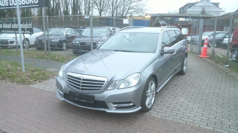 Silber Gebraucht 2012 Mercedes E220 AMG line Kombi | 10.990 € (Fairer Preis) - Bild 1/4