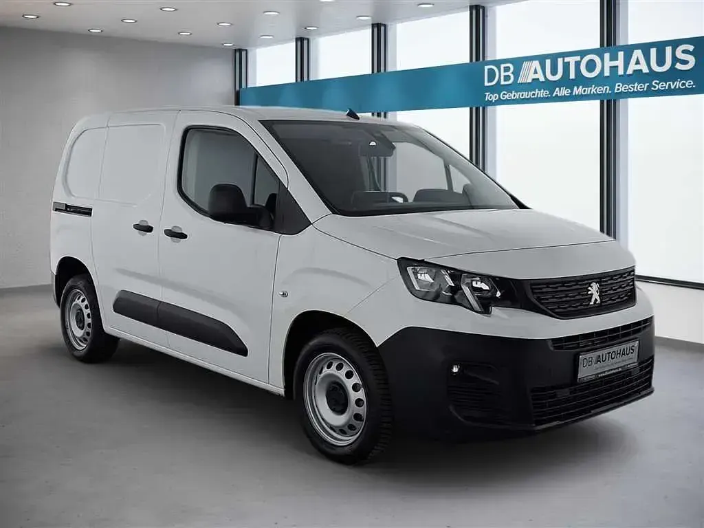 Gebraucht Peugeot Partner Premium 102 PS (75 kW) 2021 Weiß Van / Kleinbus