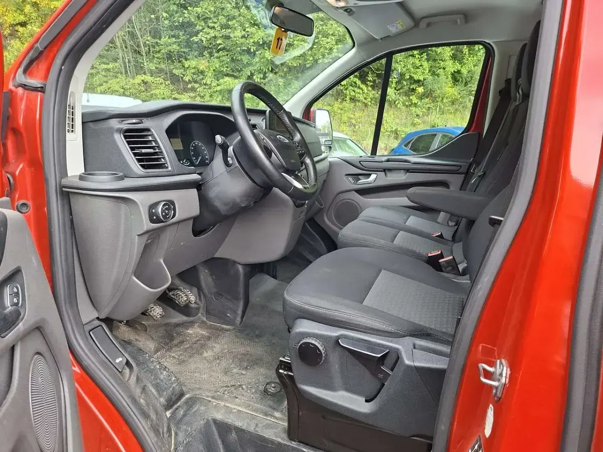 Usado Ford Transit Custom Trend 131 HP (96 kW) 2020 Vermelho Carrinha