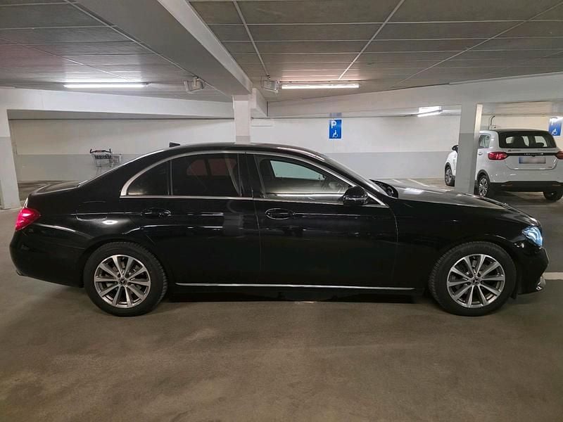 Gebraucht Mercedes E200 150 PS (110 kW) 2018 Schwarz Limousine