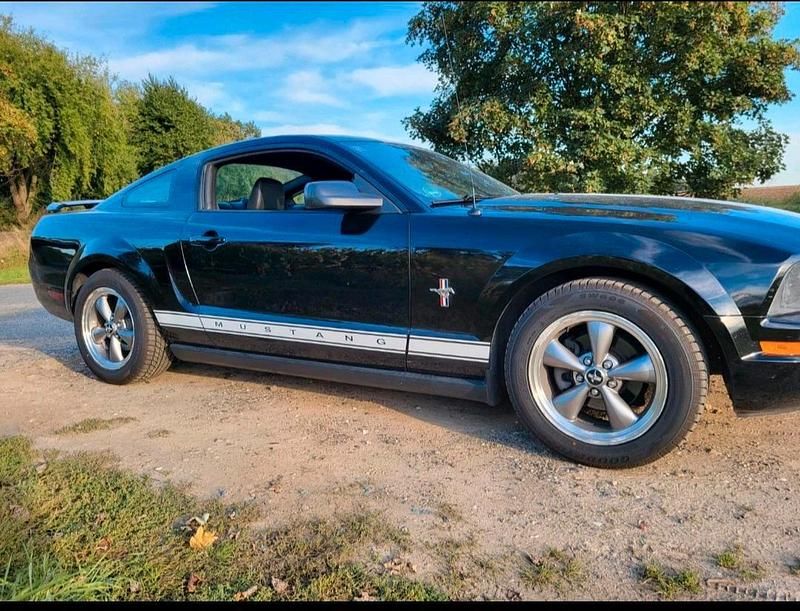 Gebraucht Ford Mustang Premium 205 PS (150 kW) 2006 Schwarz Coupé