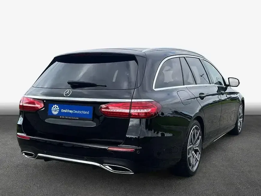 Gebraucht Mercedes E220 AMG line 200 PS (147 kW) 2023 Schwarz Kombi