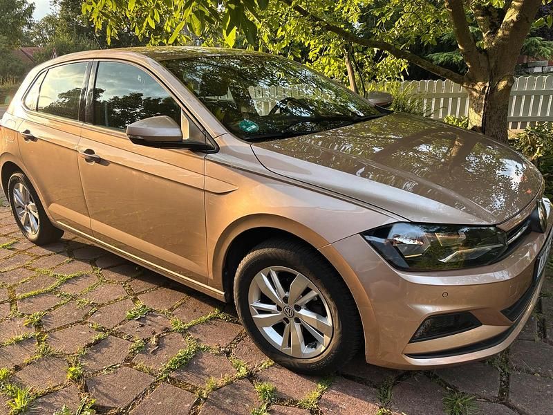 Beige Gebraucht 2018 VW Polo Kleinwagen | 9.000 € (Fairer Preis) - Bild 1/4
