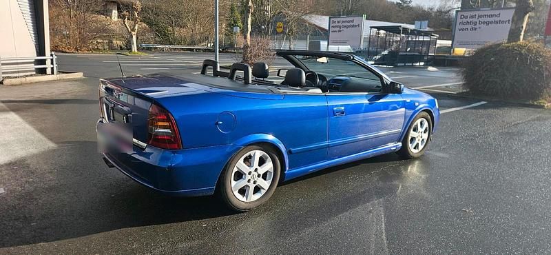 Gebraucht Opel Astra Cabriolet 124 PS (91 kW) 2002 Blau Cabrio