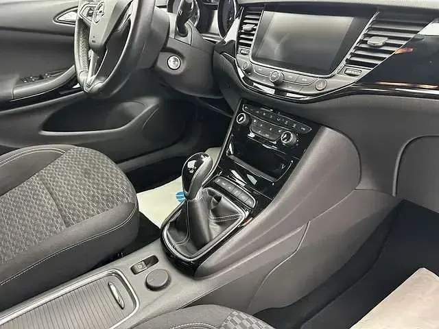 Gebraucht Opel Astra Dynamic 105 PS (77 kW) 2017 Grau metallic