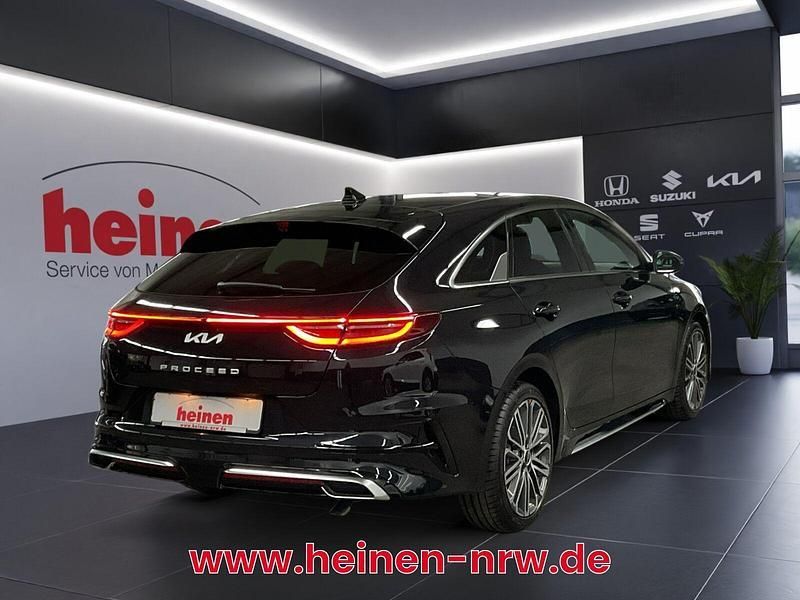 Neu Kia ProCeed GT-Line 140 PS (102 kW) 2025 Schwarz Kleinwagen