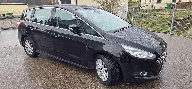 Gebraucht Ford S-MAX Trend 179 PS (131 kW) 2017 Schwarz Van / Kleinbus