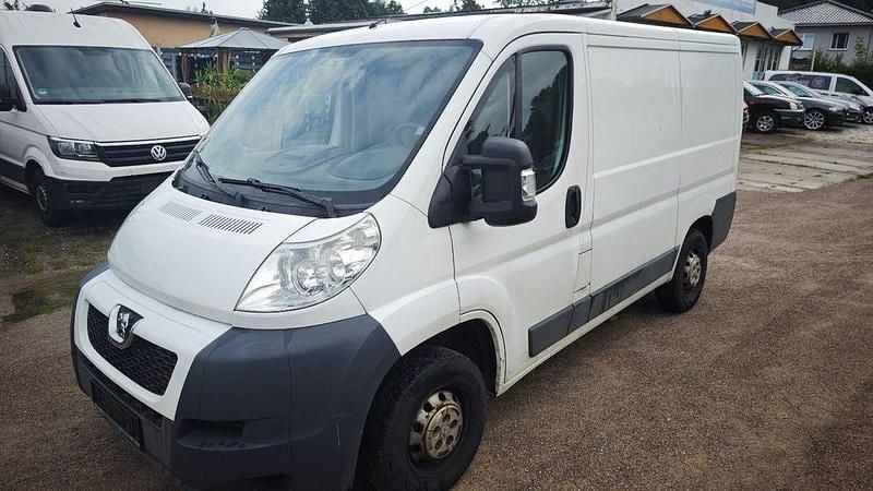 Weiß Gebraucht 2013 Peugeot Boxer Avantage Van | 4.000 € - Bild 1/4