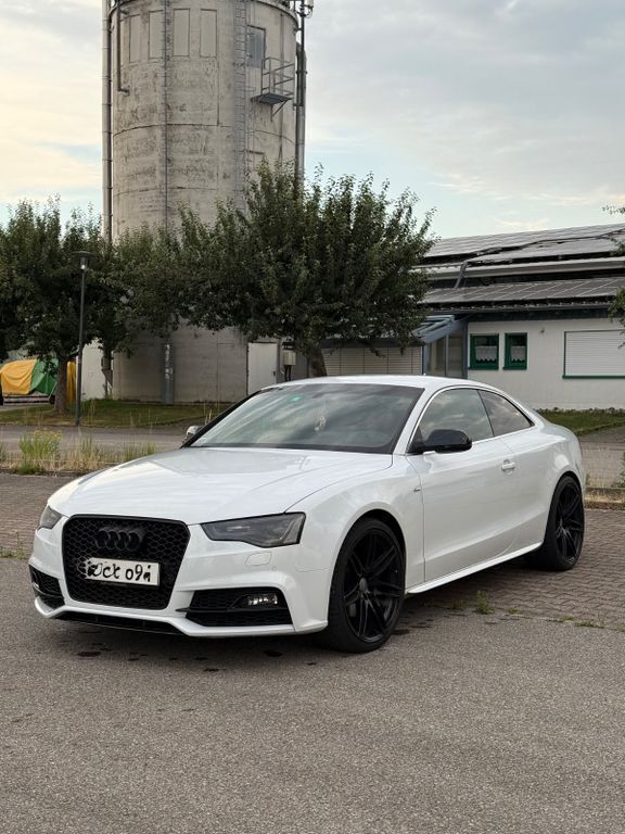 Weiß Gebraucht 2012 Audi A5 Sport Coupé | 14.500 € (Fairer Preis) - Bild 1/4