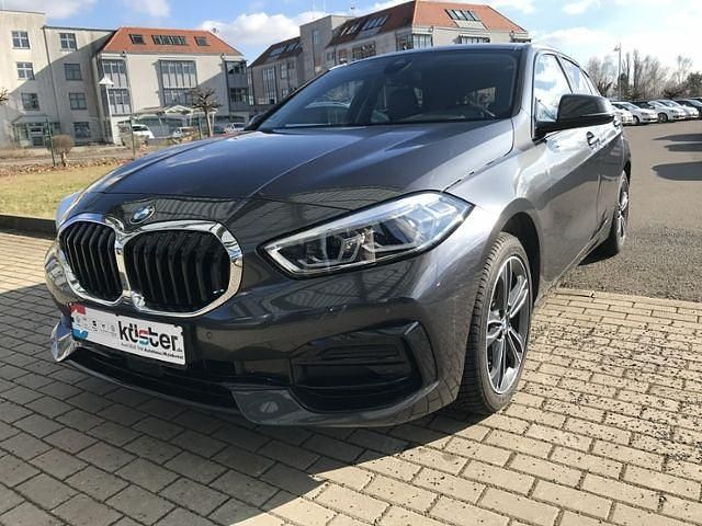 Gebraucht BMW 118 Shadowline 136 PS (100 kW) 2021 Grau Kleinwagen