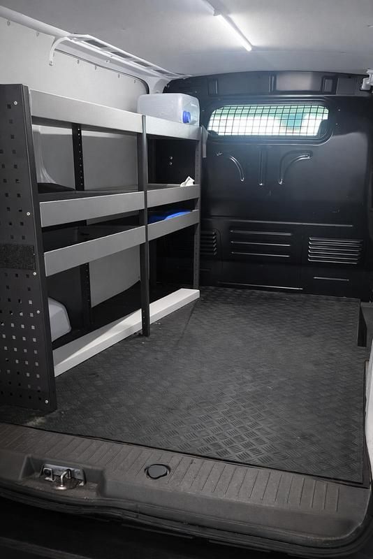 Gebraucht Ford Transit Connect 101 PS (74 kW) 2021 Weiß Van / Kleinbus