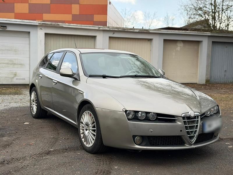 Gebraucht Alfa Romeo 159 160 PS (117 kW) 2008 Gold Kombi
