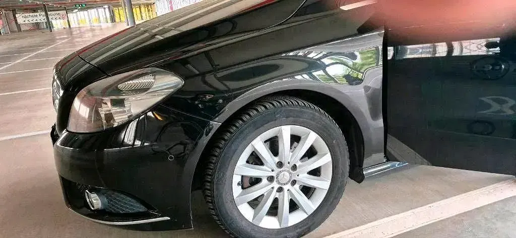 Gebraucht Mercedes B200 156 PS (114 kW) 2014 Schwarz Kleinwagen