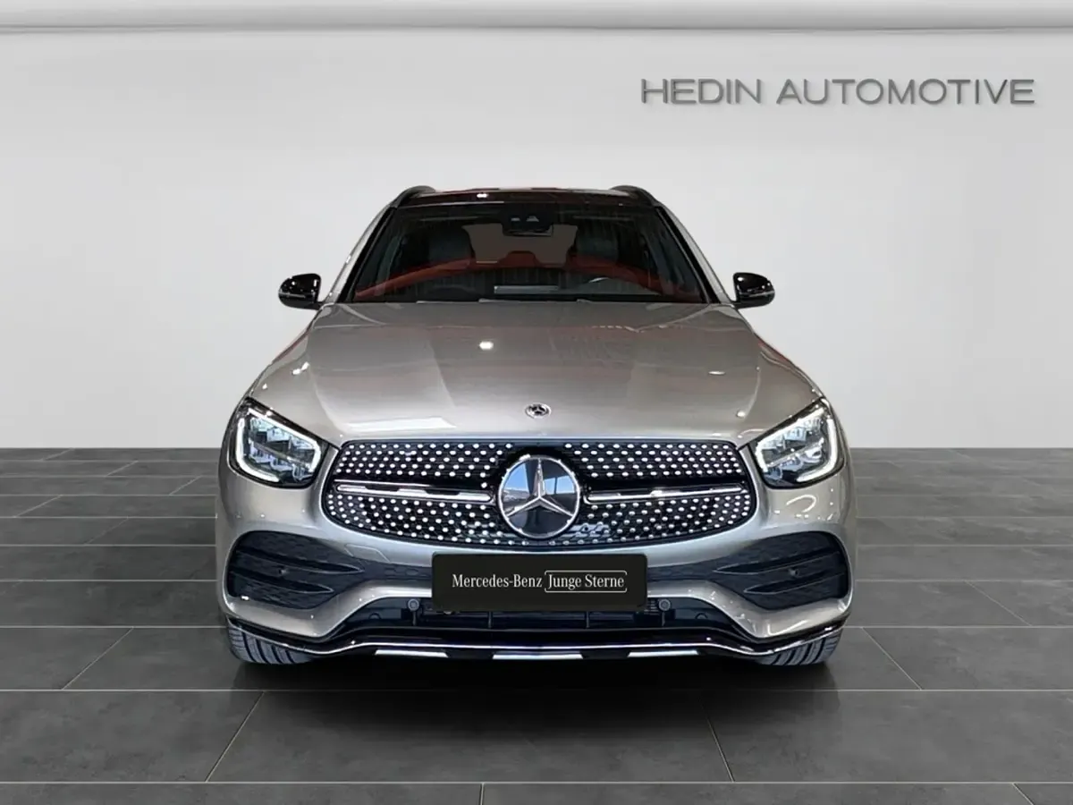 Gebraucht Mercedes GLC300e AMG 155 PS (114 kW) 2021 Silber SUV