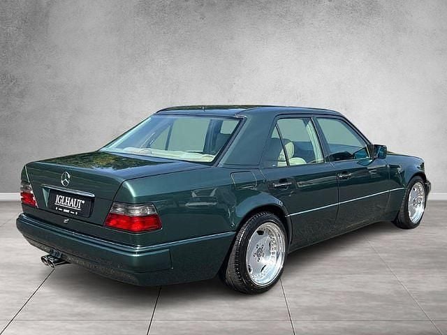 Gebraucht Mercedes E500 AMG 320 PS (235 kW) 1994 Grün malachit Limousine