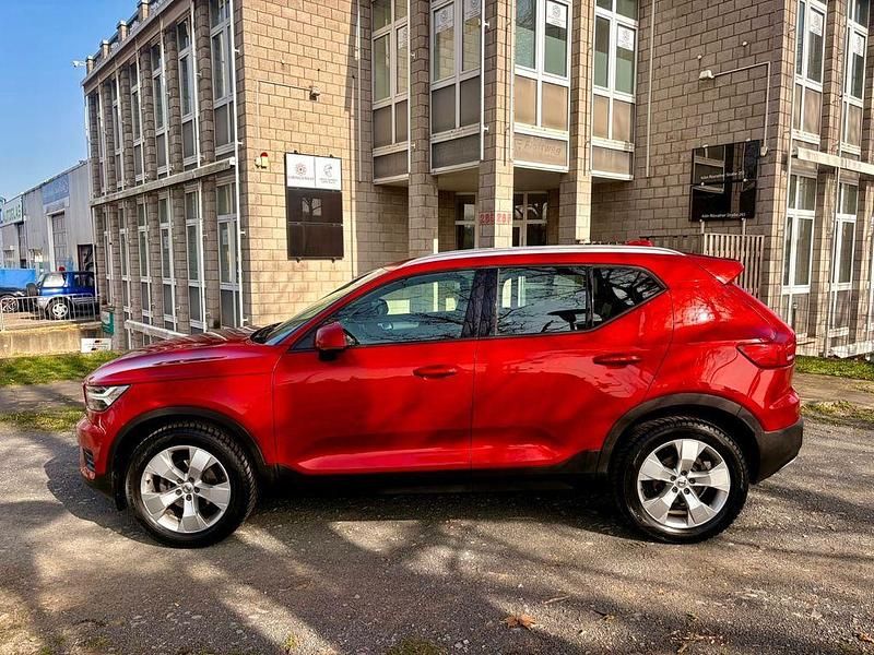 Gebraucht Volvo XC40 Momentum 150 PS (110 kW) 2018 Rot SUV