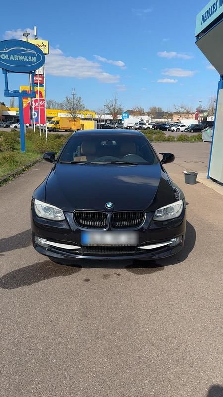 Schwarz Gebraucht 2011 BMW 335 Cabriolet Cabrio | 17.000 € (Fairer Preis) - Bild 1/4