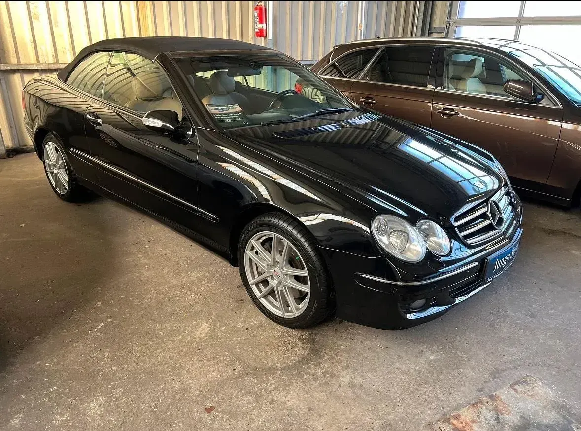 Gebraucht Mercedes CLK320 224 PS (164 kW) 2006 Schwarz Cabrio