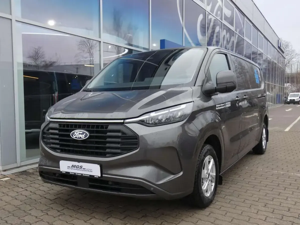 Gebraucht Ford Transit Custom Limited 232 PS (170 kW) 2025 Magnetic grey metallic Limousine
