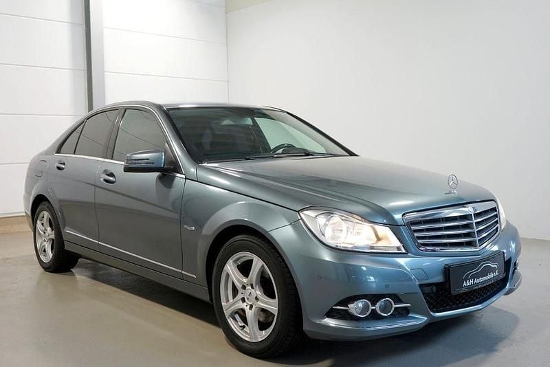 Grau Gebraucht 2011 Mercedes C220 Limousine | 7.800 € (Guter Preis) - Bild 1/4