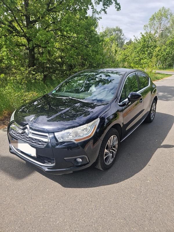 Second-hand Citroën DS4 120 CP (88 kW) 2014 Negru Hatchback