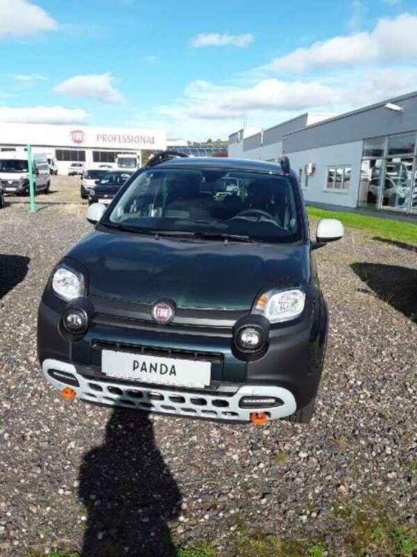 Foerstergrün Gebraucht 2023 Fiat Panda Garmin Kleinwagen | 16.990 € (Teuer) - Bild 1/4